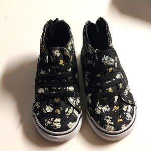 2017 Peanuts Vans toddler shoes size 5